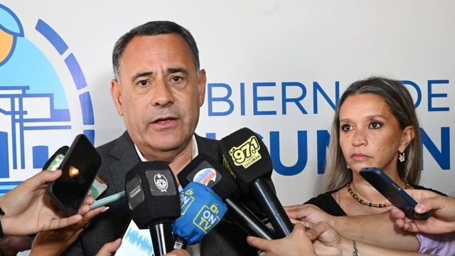 El ministro de Gobierno, Regino Amado