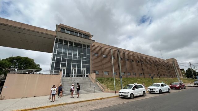 16 años después, la obra del hospital Bicentenario vuelve a moverse