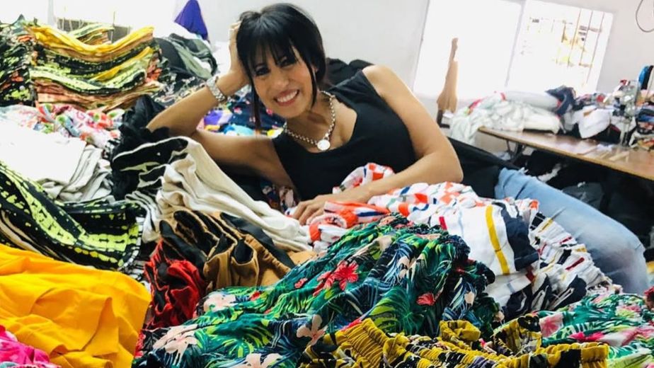 Marixa Balli cierra su local de ropa y liquida todo: jeans a $15.000, shorts a $10.000 y mallas a $5.000