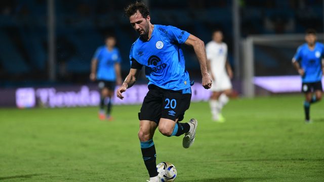 Franco Vázquez asomaba con titular en Belgrano, y ocupará el lugar de Lucas Zelarayán.