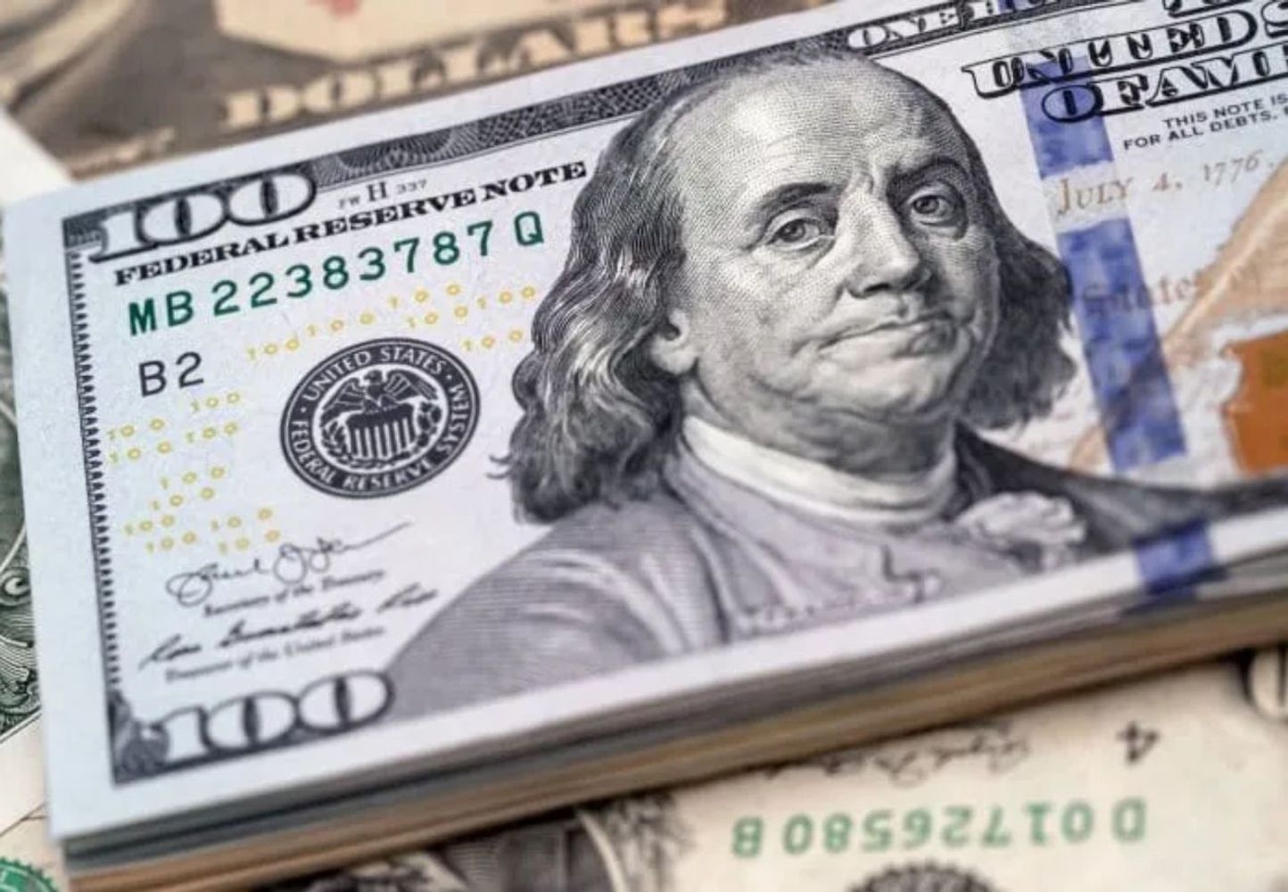 Dólar.