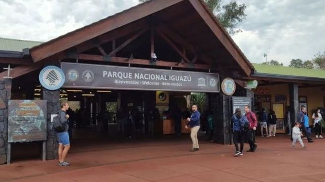 Parques Nacionales presentó una denuncia penal por irregularidades en la venta de entradas en Cataratas del Iguazú.
