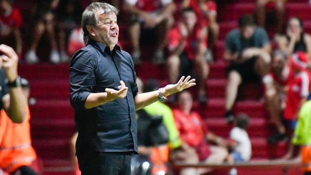 Ricardo Zielinski no toca la formación de Belgrano en Mendoza.