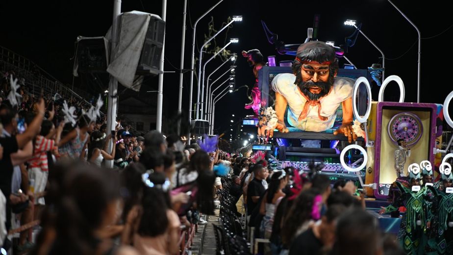 La Fiesta Nacional del Carnaval del País consolida a Gualeguaychú como destino indiscutido del verano