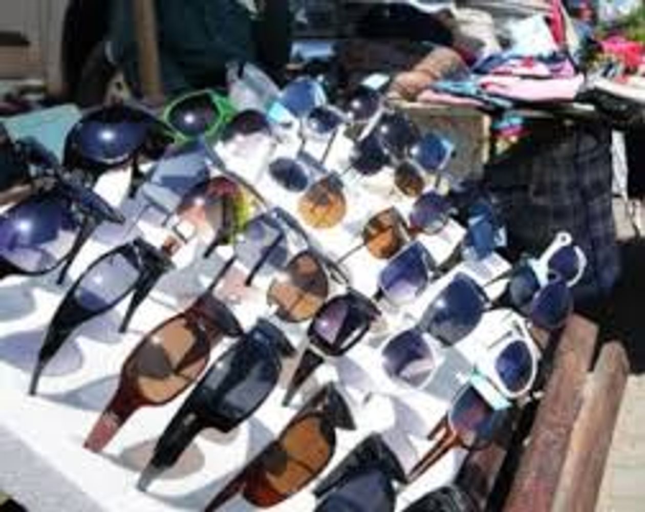 Anteojos. Venta vía pública.
