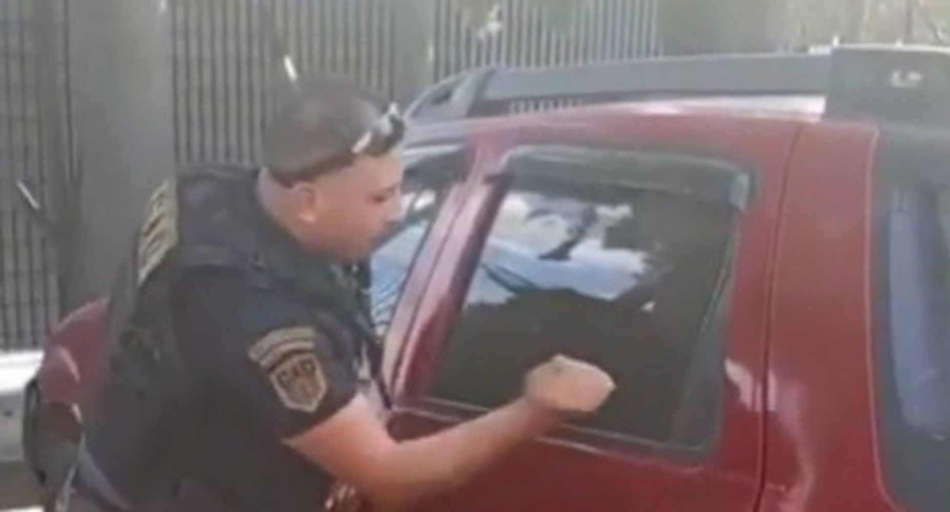 Policía rescató a un niño en Pilar.