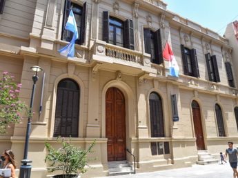 Conflicto institucional en Córdoba: allanaron el Tribunal de Cuentas por la causa de los drones