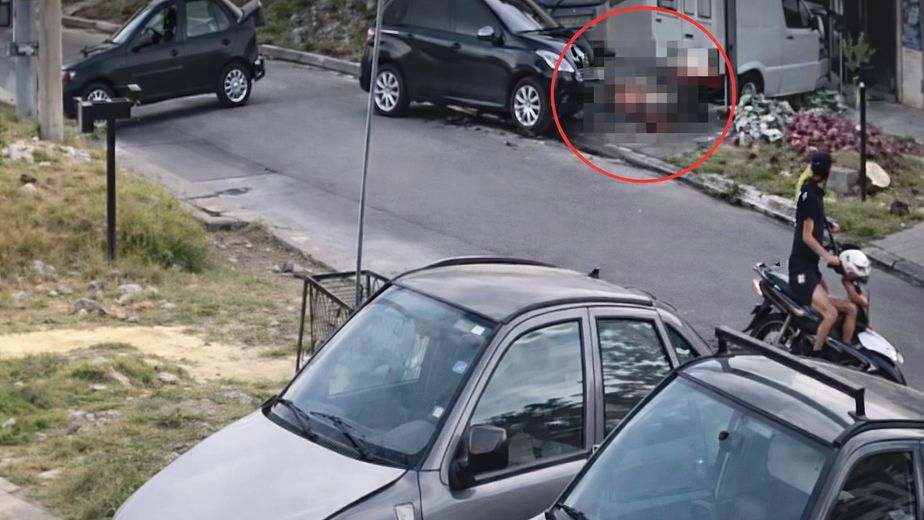 Video dramático: un conductor perdió el control, subió a la vereda y causó una muerte