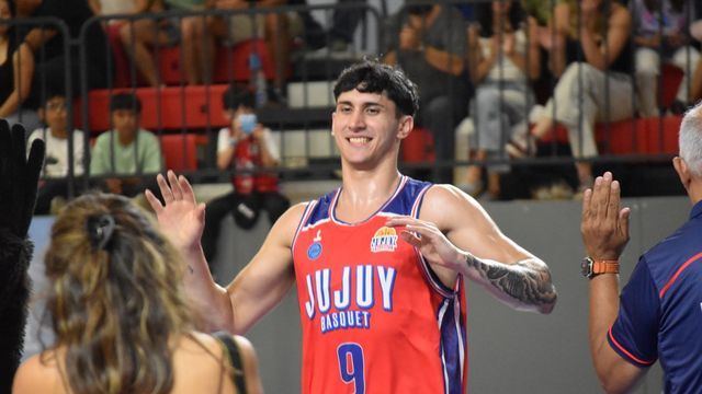 Thiago Roca, el jugador de los “cóndores” que ya se ha ganado la valoración del público jujeño.