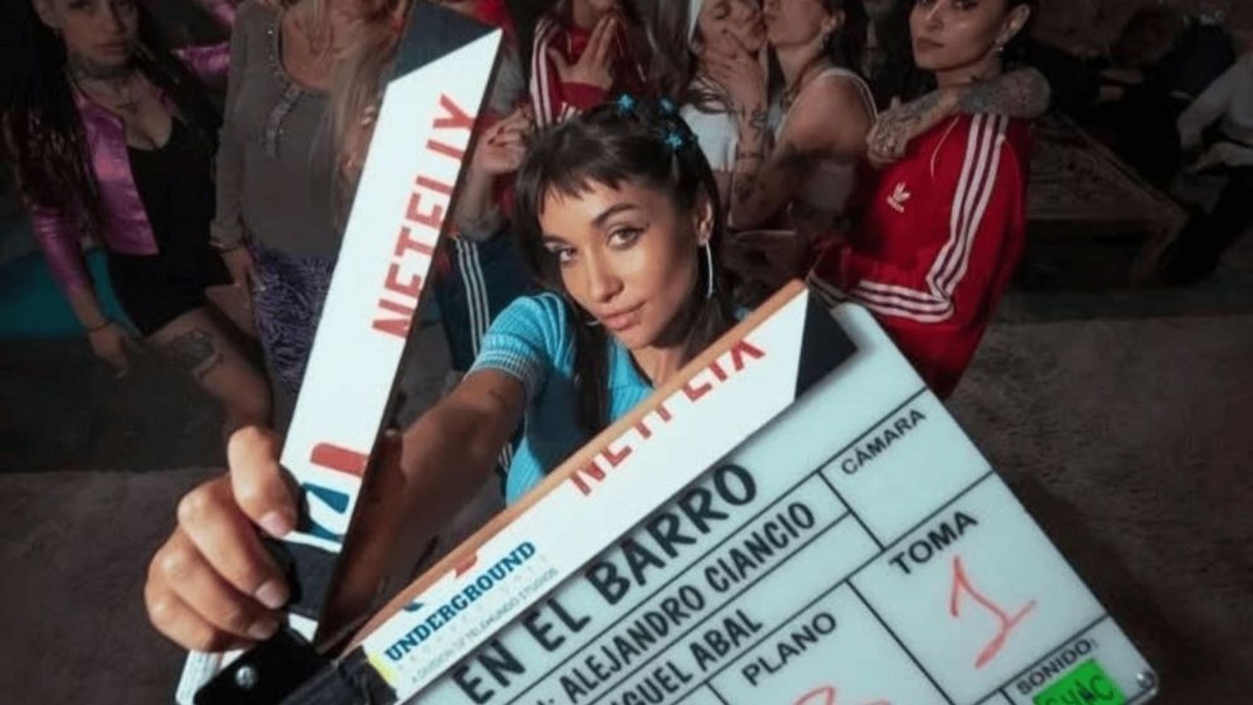 María Becerra mientras filmaba En El Barro T1.