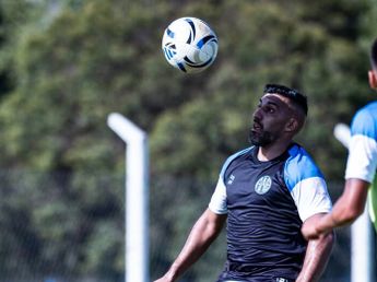 Estudiantes de Río Cuarto, uno de los "liberados" para la TV; ¿y con Wanchope Ábila?