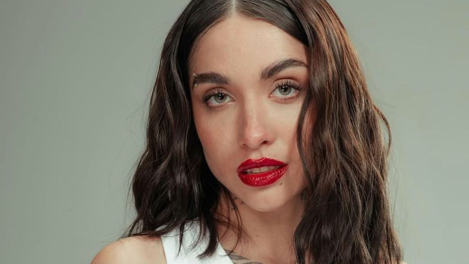 María Becerra reveló su rotundo cambio de look y anunció un proyecto con sus hermanas: "No están preparados"