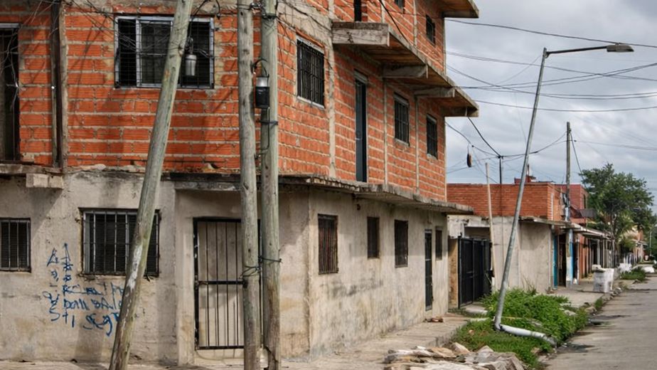Conmoción en San Martín: le disparó por la espalda a un chico de 14 años que peleaba con su hijo
