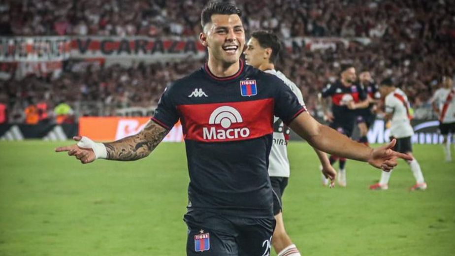 River fue humillado en la goleada ante Tigre, con el Monumental como una hoguera