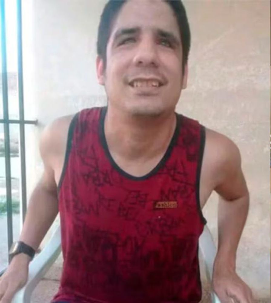 "Me metió unos patadones y se llevó una valija con ropa, la riñonera con el celular y los documentos", el lamento de Jose.