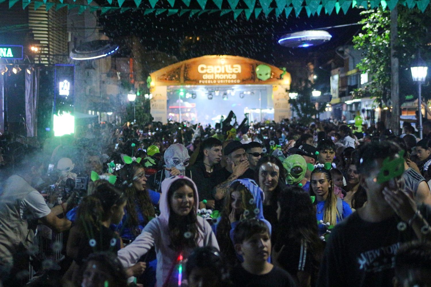 Capilla del Monte vibró en la apertura de la 12ª edición del Festival Alienígena