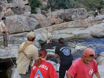 No sabía nadar y quedó atrapado en una olla del arroyo Los Chorrillos