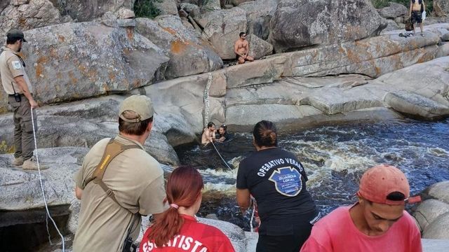 No sabía nadar y quedó atrapado en una olla del arroyo Los Chorrillos.