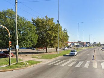 Una policía mató a tiros a un delicuente que intentaba robarle la moto