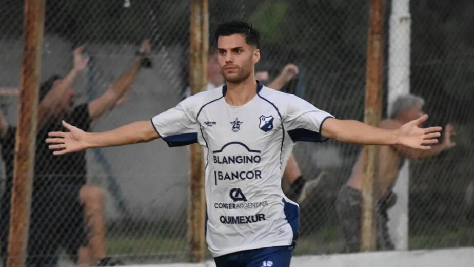 General Paz Juniors ganó en Santiago por el gol de Juan Bonet a los 16 segundos, y jugará por el ascenso.