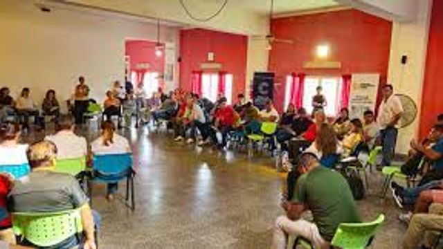Se discutieron compras en la provincia, acceso al Registro de Proveedores y monitoreos abiertos.