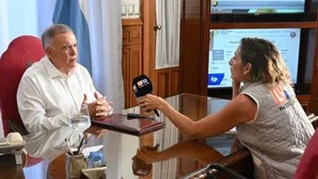 Osvaldo Jaldo sostuvo que la Provincia absorbió costos como el incentivo docente y los subsidios al transporte, y mencionó obras con financiamiento específico. (Foto LV12)