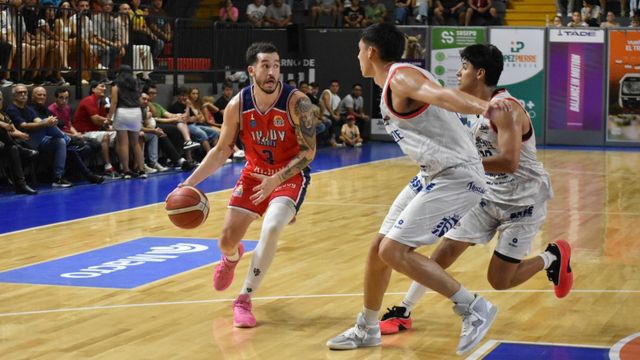 Jujuy Básquet festejó en el suplementario ante Independiente BBC.