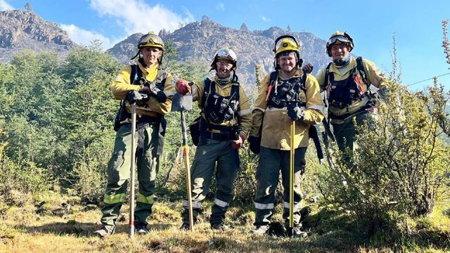 Brigadistas entrerrianos participan del combate de incendios forestales en Chubut.