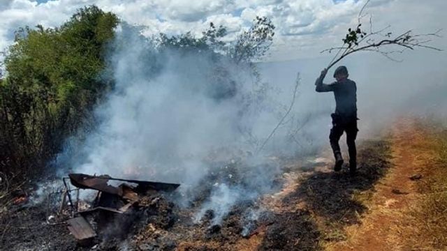 San Ignacio: detuvieron a un joven de 19 años por el inicio de un incendio de malezas en una zona rural.