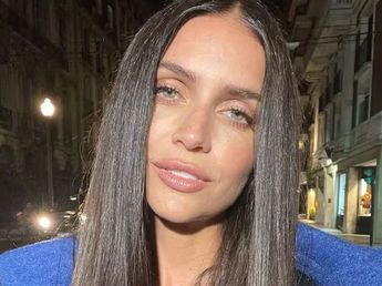 Zaira Nara se adelantó a la tendencia del verano y arrasó con un vestido corto y campera de gamuza