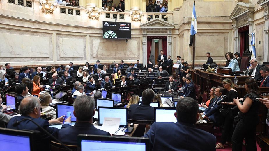 Con concesiones a gobernadores y la CGT, el Gobierno cerró el acuerdo para la reforma laboral