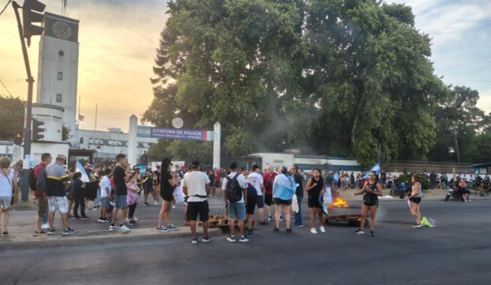 Siguen los reclamos de un sector de la Policía de Santa Fe.