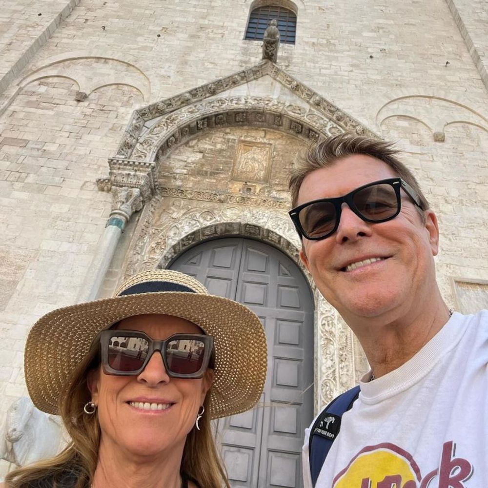 Gabriel Corrado y su esposa