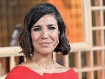 Andrea Rincón eligió un look total white lleno de brillos y conquistó Instagram