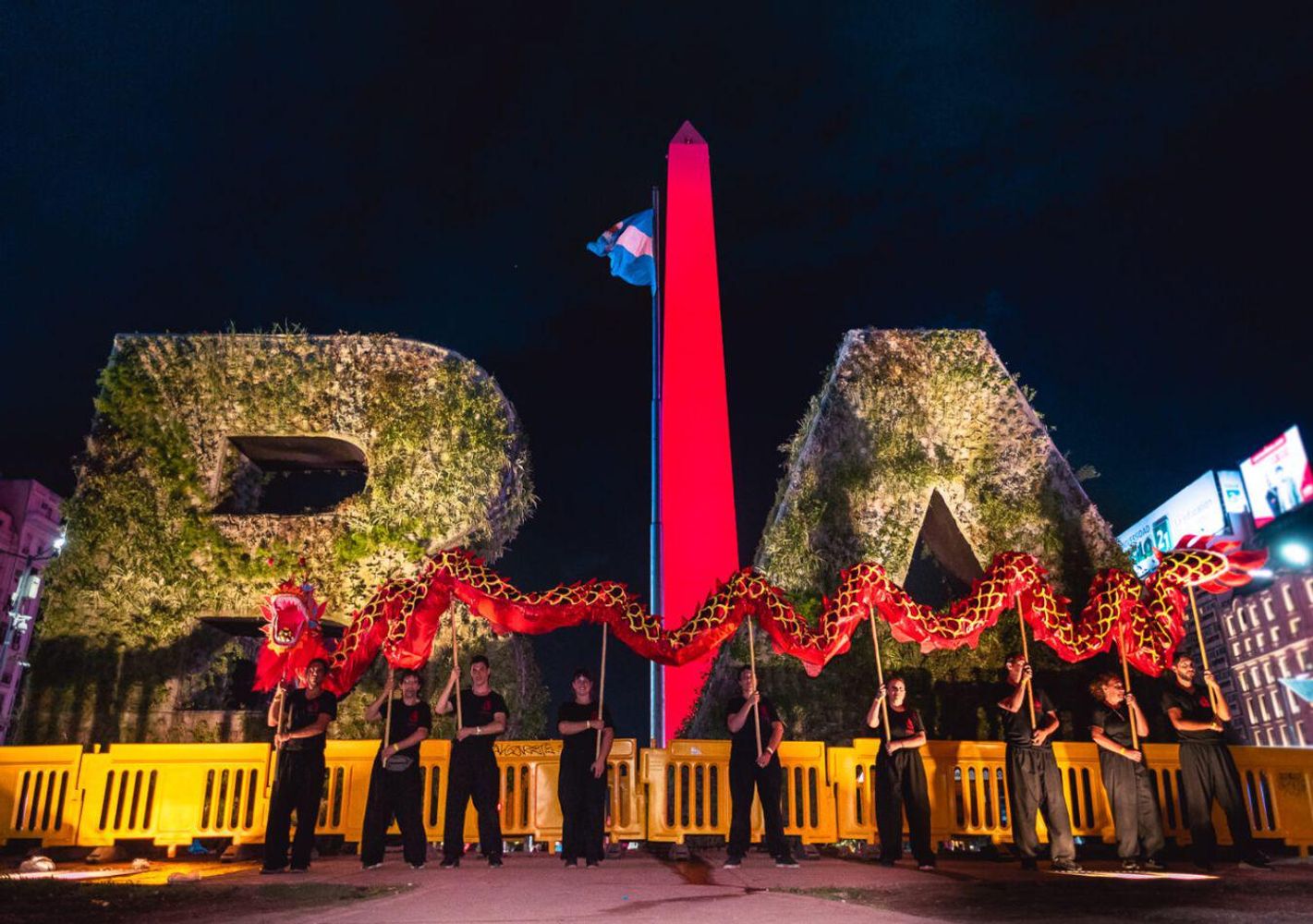 Durante el Año Nuevo Chino los monumentos de CABA se iluminarán de rojo.