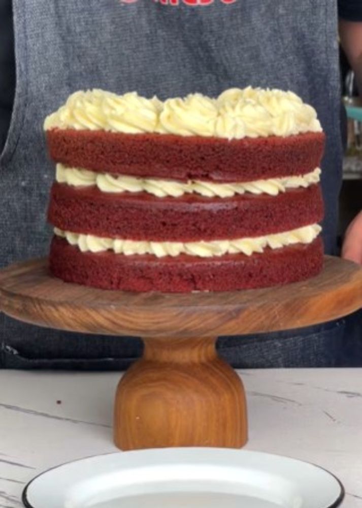 Cómo hacer una torta Red Velvet en simples pasos: la receta más fácil para sorprender y disfrutar en San Valentín