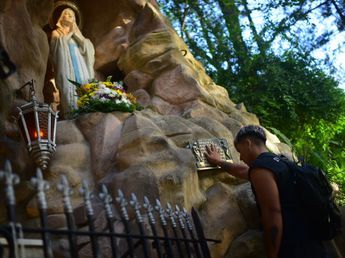 En fotos: la convocante peregrinación a la Virgen de Lourdes en Alta Gracia