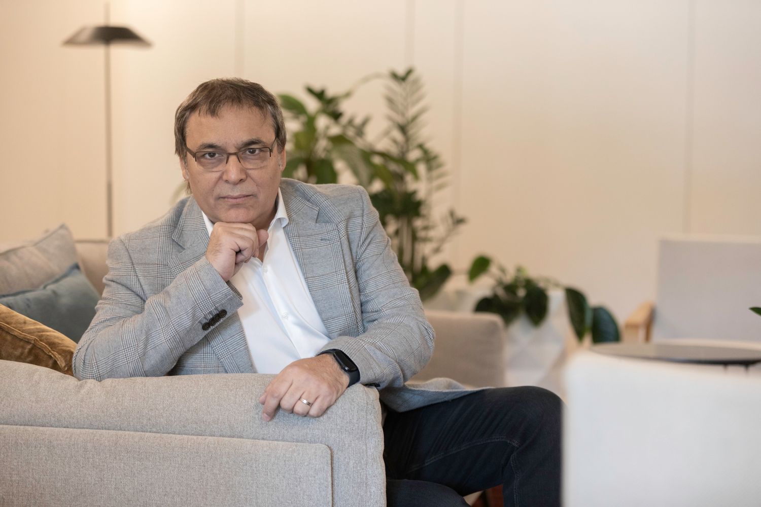 Gabriel Rolón es uno de los psicólogos y escritores más reconocidos de Argentina.