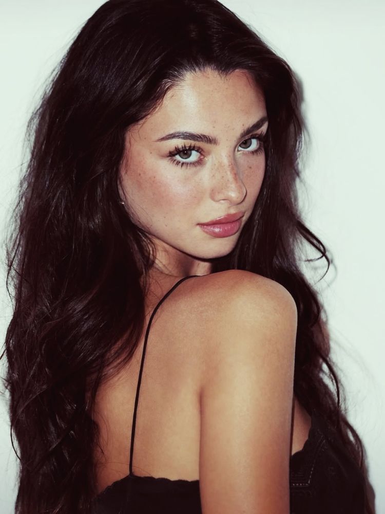 Mishka Silva habría conquistado el corazón de Tobey Maguire.