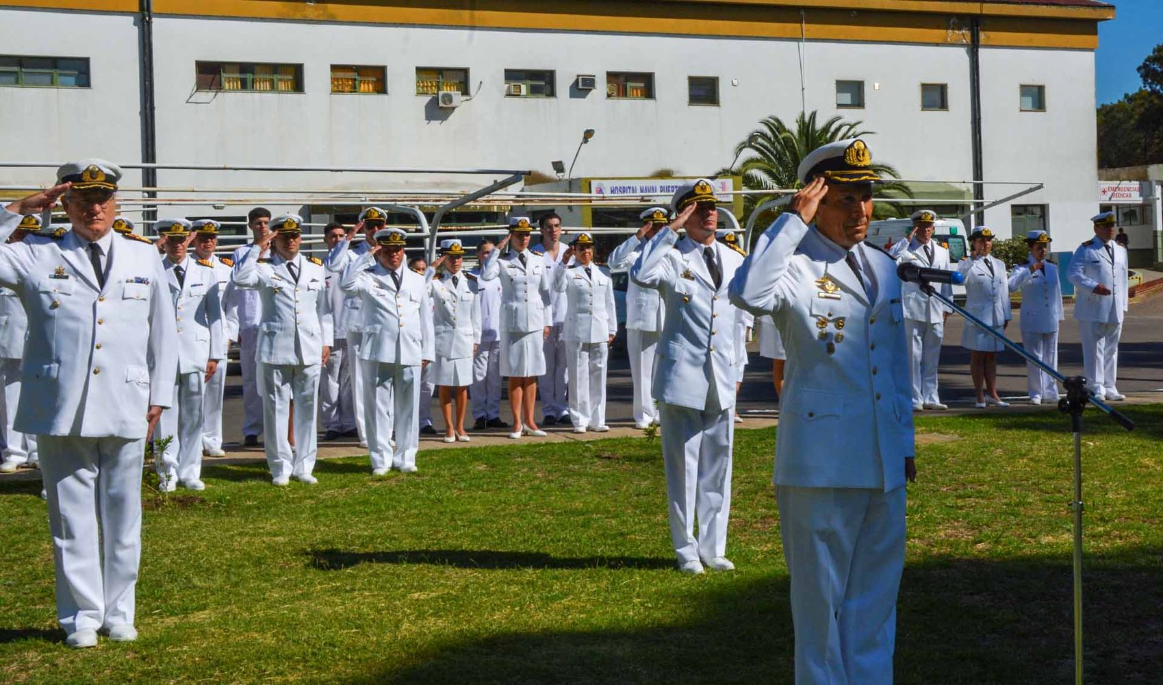 Nuevo Director en el Hospital Naval Puerto Belgrano. (Foto: Gaceta Marinera)