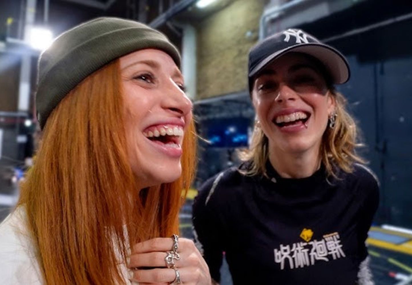 Luli y Tini en los ensayos de FUTTTURA.