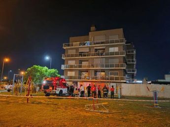 Se incendió un departamento en Córdoba: evacuados y rescate en altura