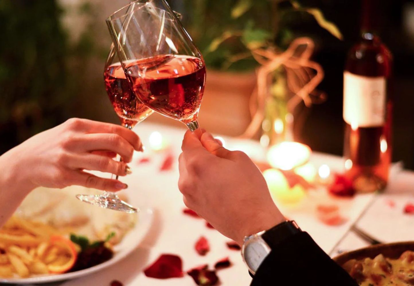 Cena y noche románica para este San Valentín 2026.