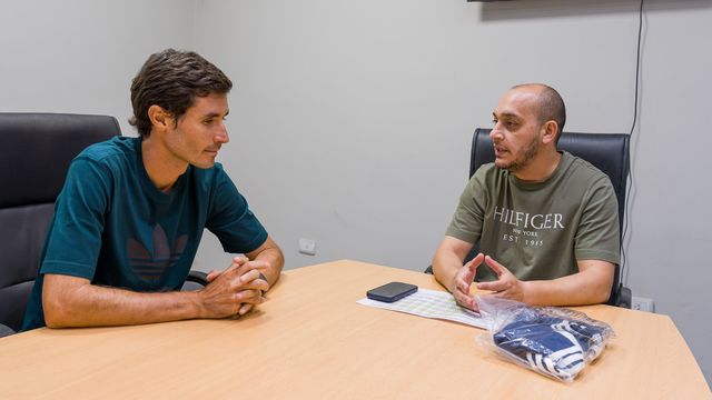 Joaquín Narváez visitó al secretario de Deportes