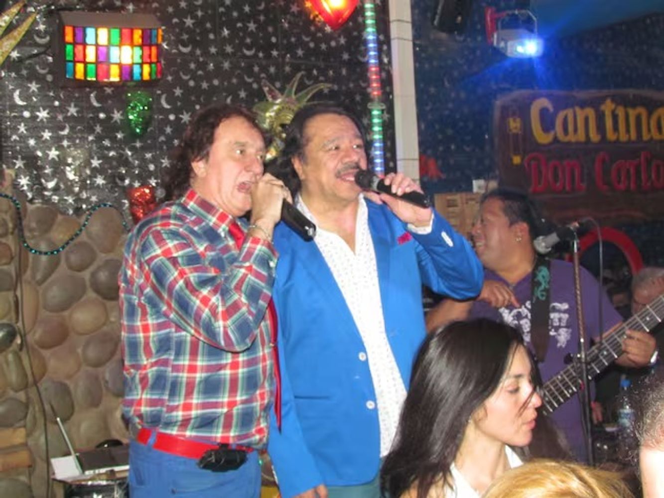 Uno de los tantos shows en La Cantina Don Carlos.