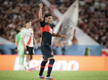 Con el ex Talleres como goleador del Apertura, Tigre saltó a la cima en la zona de Belgrano