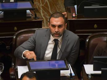 Defendiendo la reforma laboral libertaria, Atauche criticó la situación del empleo joven en Jujuy