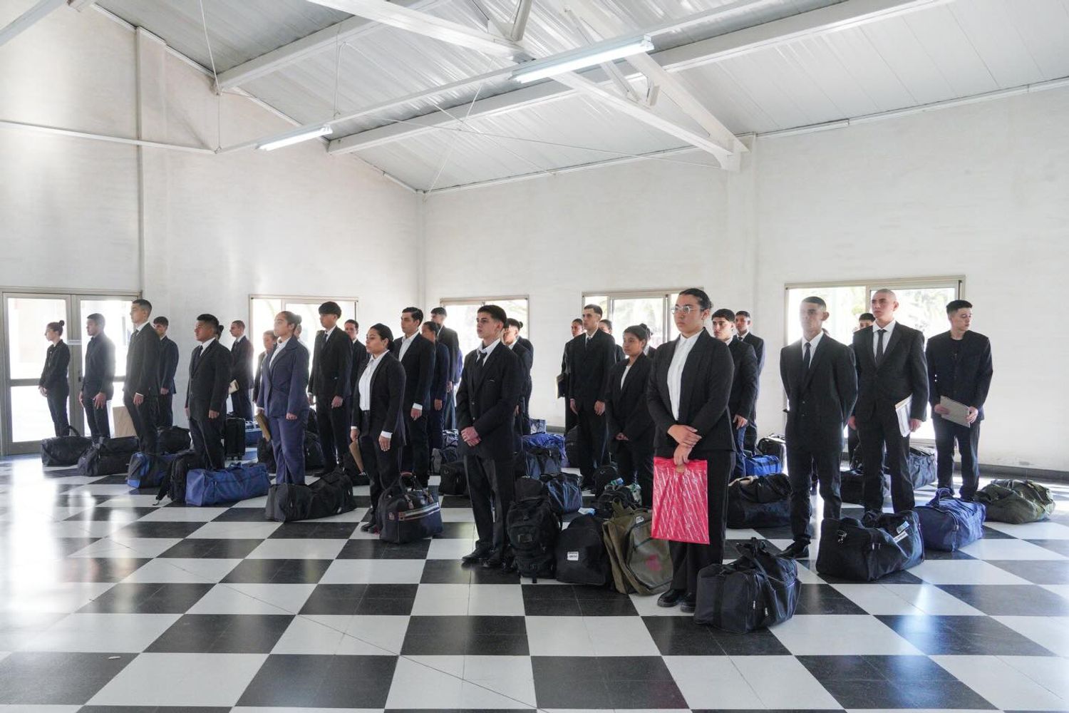 Cerca de 900 jóvenes comenzaron el PSP en la Escuela de Suboficiales