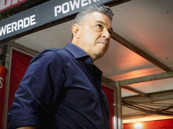 Un exjugador de Talleres salió llorando del partido de Argentinos Juniors y River: se espera una lesión grave