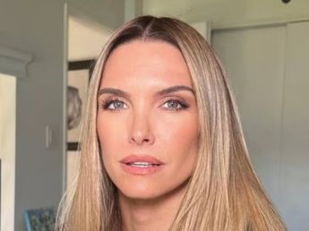 Desde Dubai, Sofía Zámolo dio cátedra de estilo con el traje de baño en tendencia color verde y el vestido de la temporada